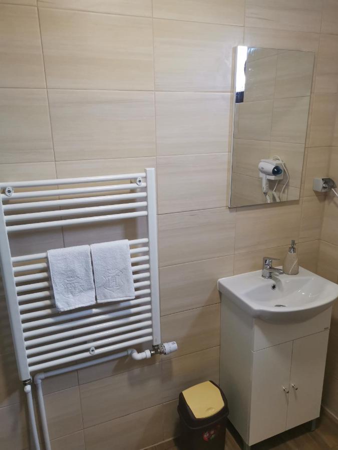 לינה וארוחת בוקר Bancu Somogyi Vendeghaz מראה חיצוני תמונה
